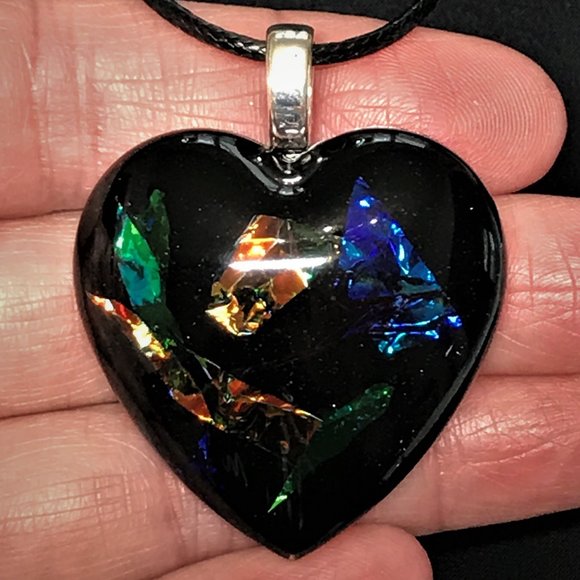 NWOT Resin Heart Pendant,  Heart Necklace, - Picture 3 of 15